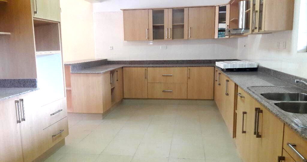 Brand New 4BR All-Ensuite Townhouse with Fireplace - Kileleshwa
