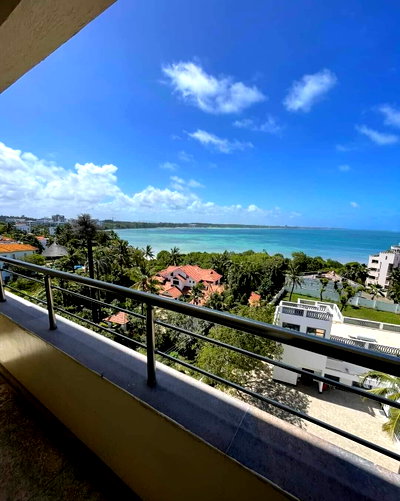 Half Acre 3BR Apartment with Parking - Nyali
