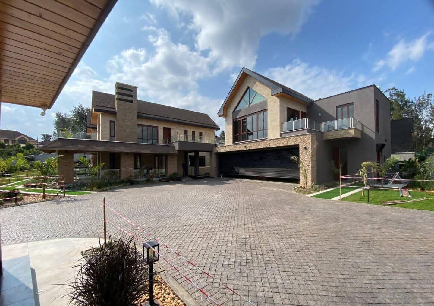 4BR Ambassadorial Residence with Guest Wing & Pool - Runda