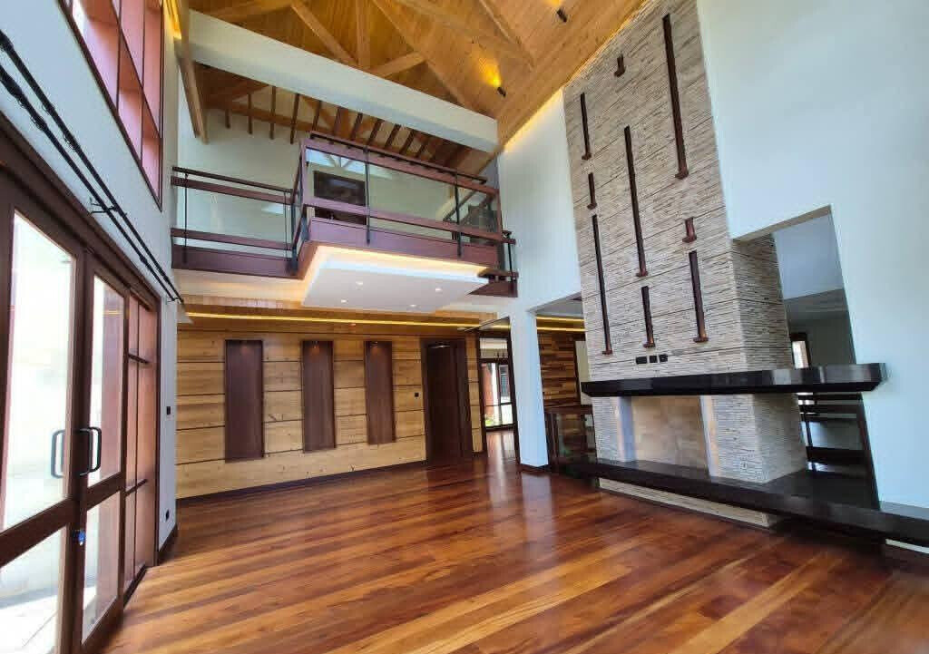 4BR Ambassadorial Residence with Guest Wing & Pool - Runda