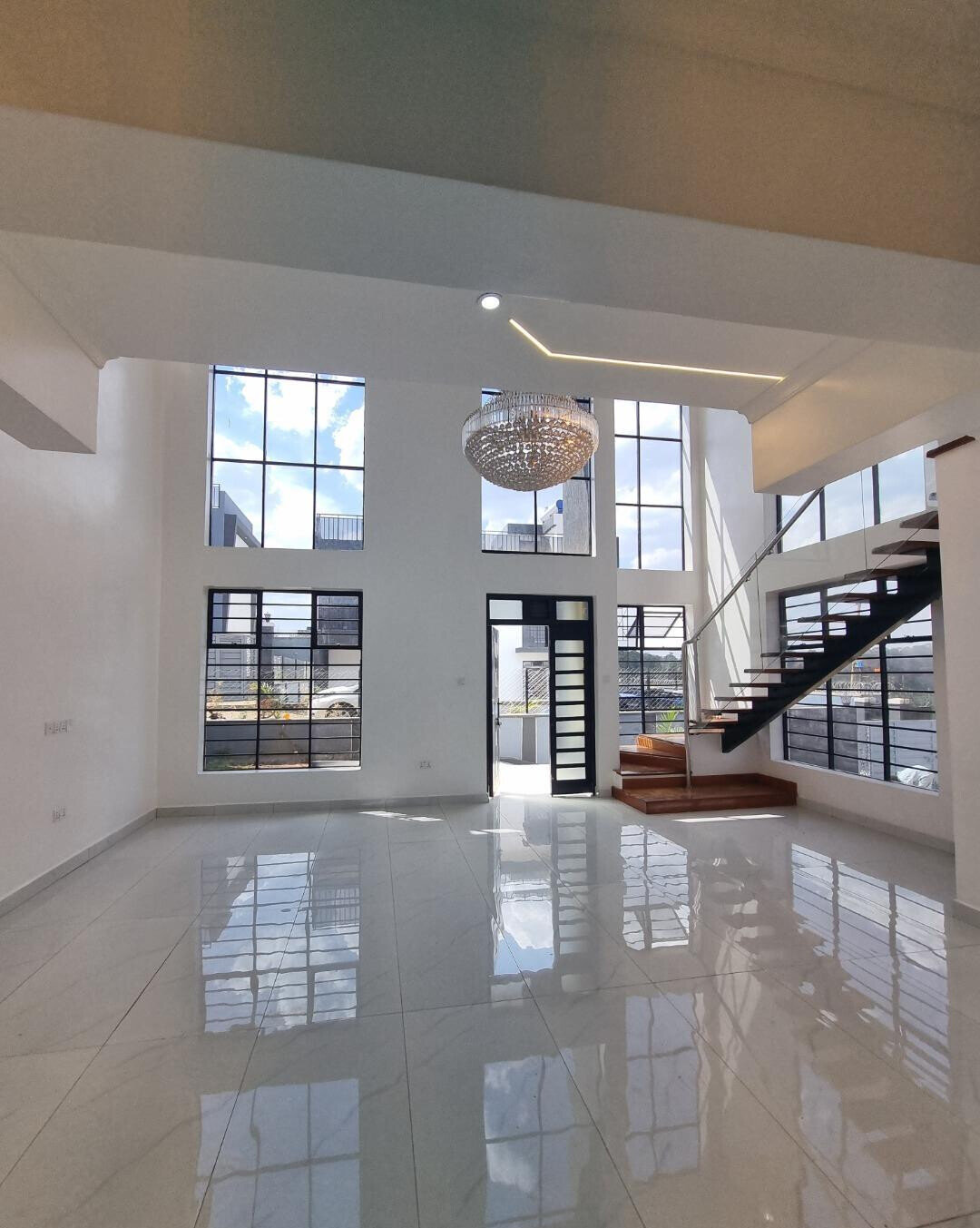 4BR Gated Townhouse with Gym & Borehole - Ruiru