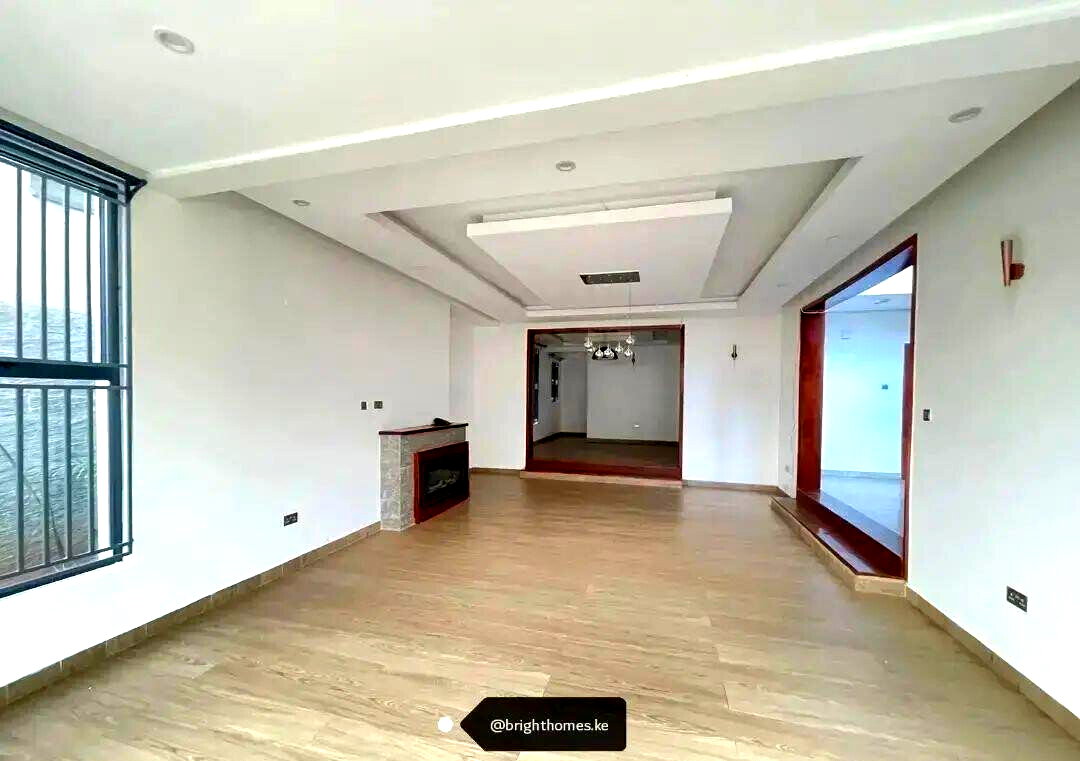 5-Bed Townhouse with Fireplace & DSQ in Gated Lavington