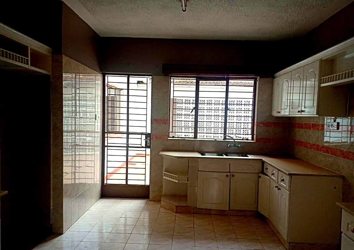 4-Ensuite Townhouse with Study & Servant Quarters - Westlands