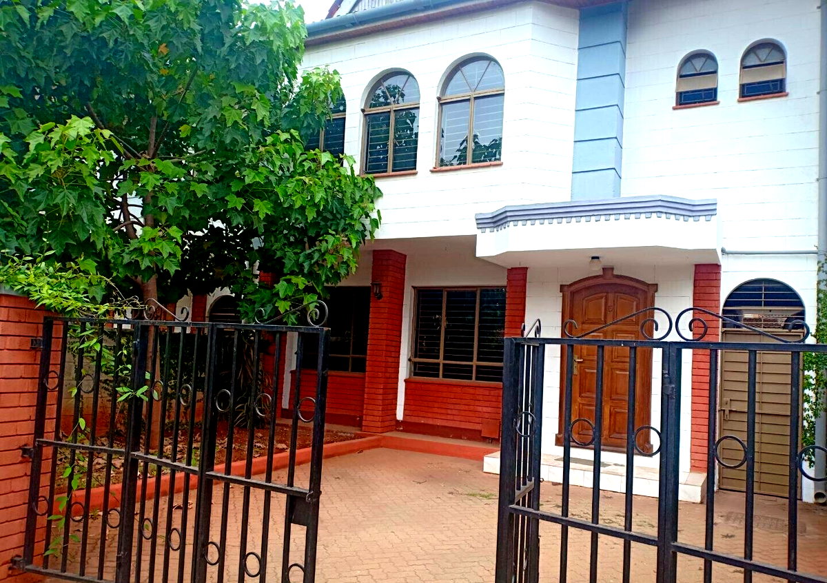 4-Ensuite Townhouse with Study & Servant Quarters - Westlands