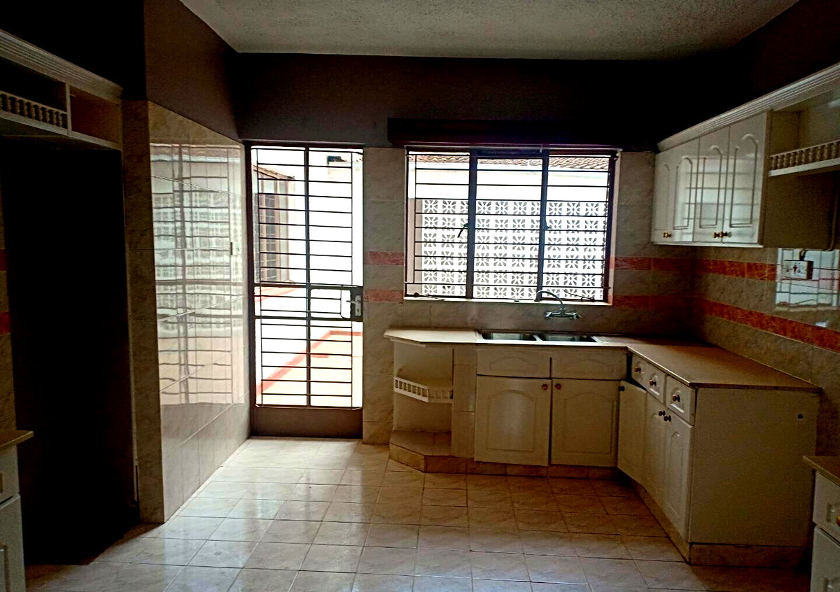 4-Ensuite Townhouse with Study & Servant Quarters - Westlands