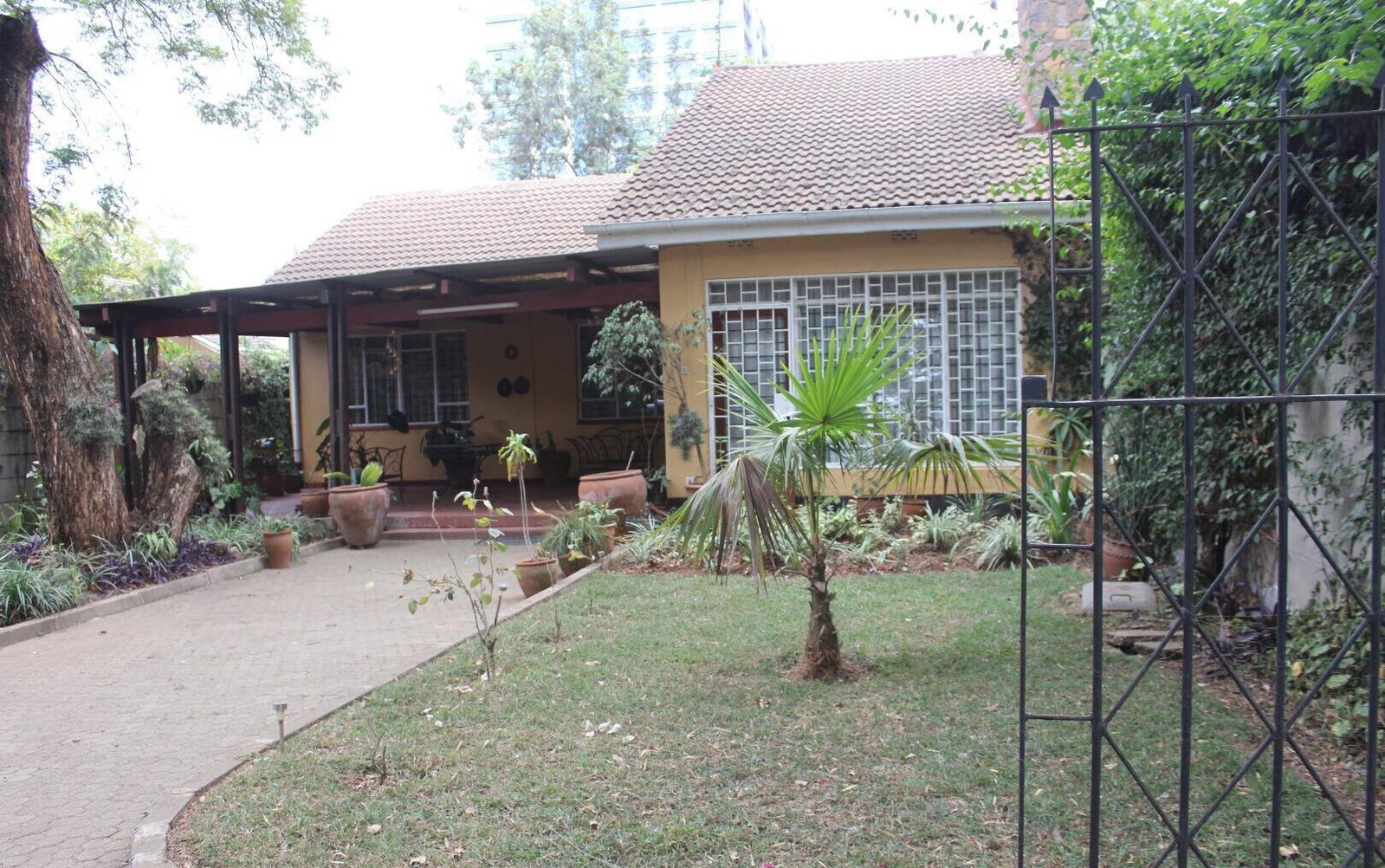 3BR Bungalow on Quarter Acre with Garden - Kilimani