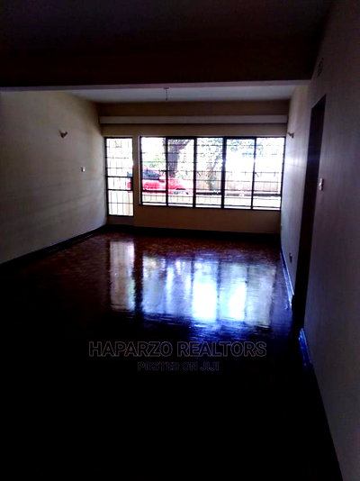 To Let: 3bedroom Commercial Apartment - Image 4