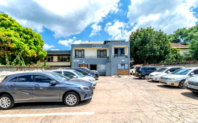 100x100 Plot in Kilimani for KSh 95M