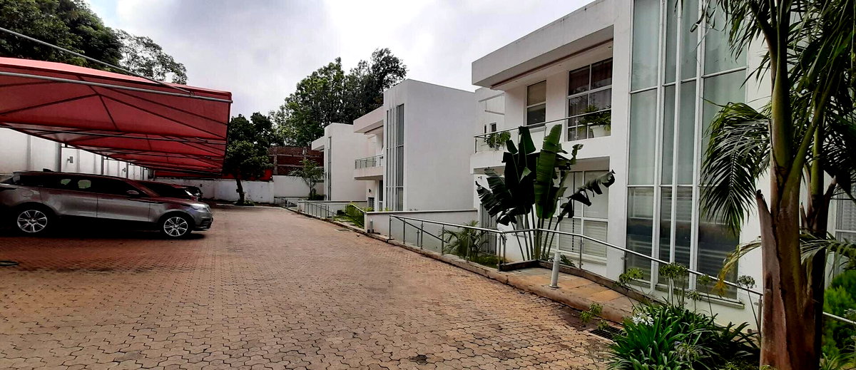 5-Ensuite Townhouse with Private Pool & UN Security Standards - Spring Valley