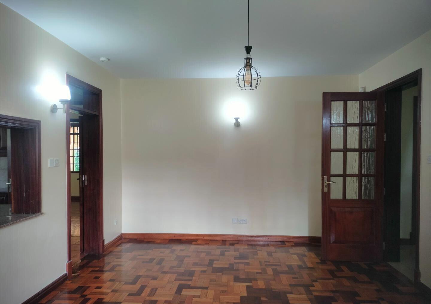Pet Friendly 5BR Townhouse on Half Acre
