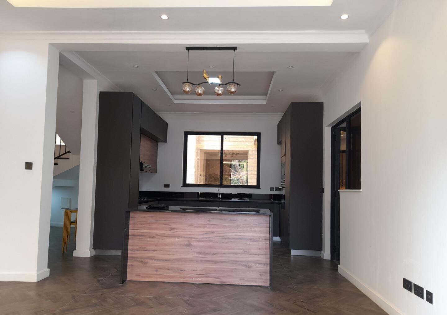 4-Ensuite Townhouse with Rooftop Terrace & Solar - Lavington