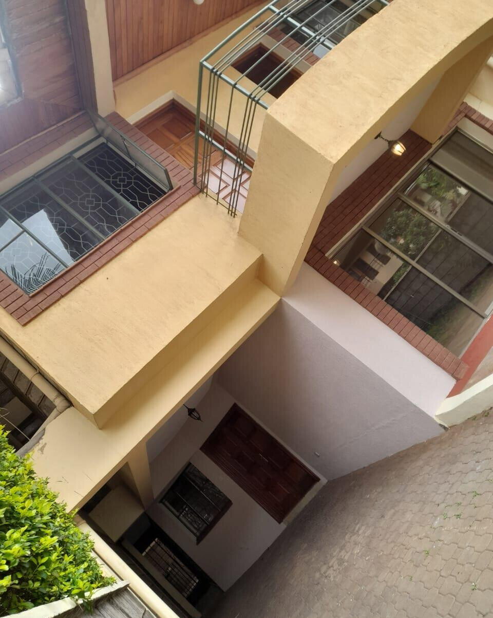5-Ensuite Townhouse with Pool in Gated Community - Lavington