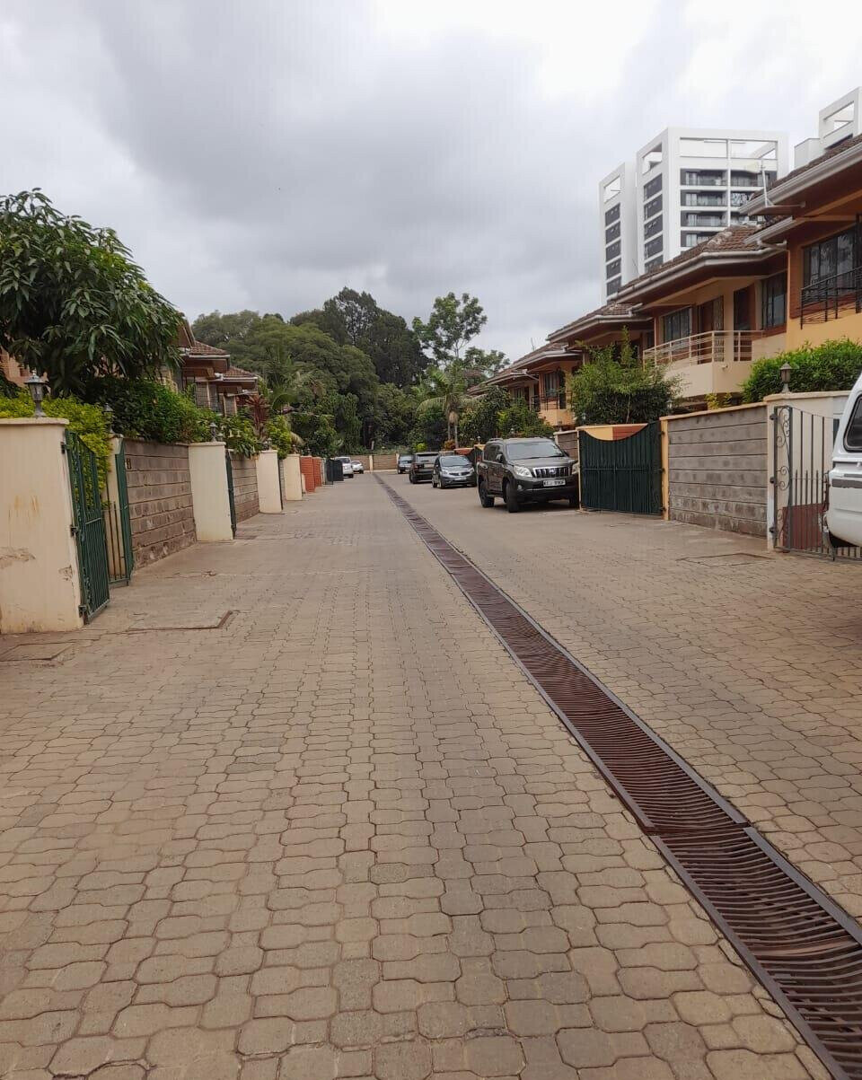 5-Ensuite Townhouse with Pool in Gated Community - Lavington