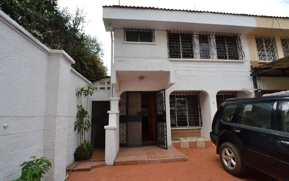 4BR Gated Maisonette with Prayer Room & DSQ - Westlands