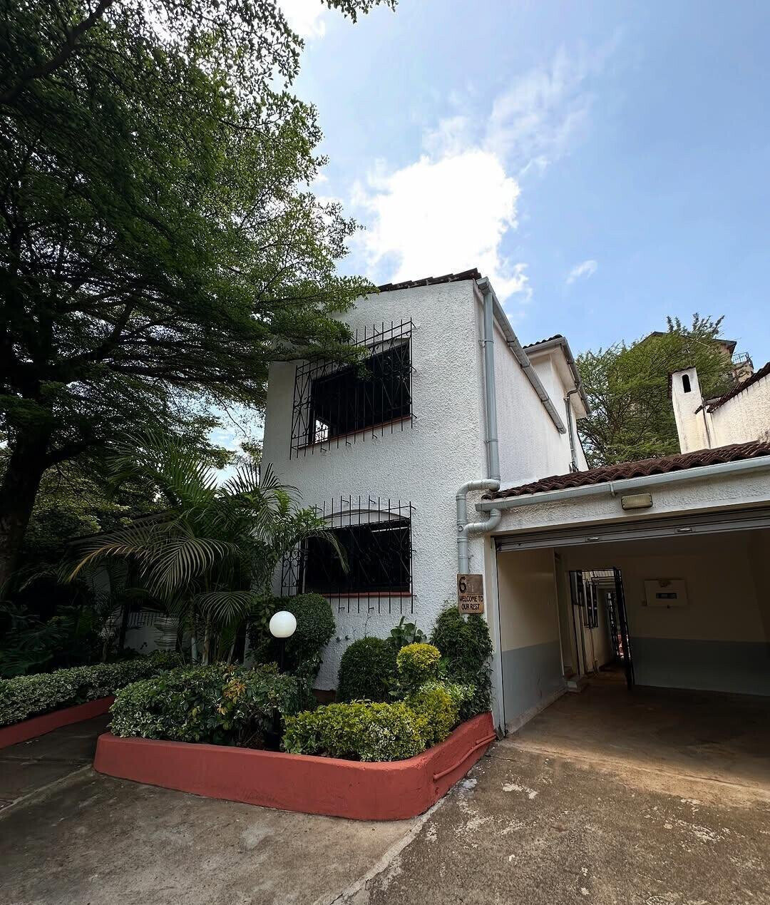 4BR Townhouse with Private Garden & DSQ in 6-Unit Court - Kilimani