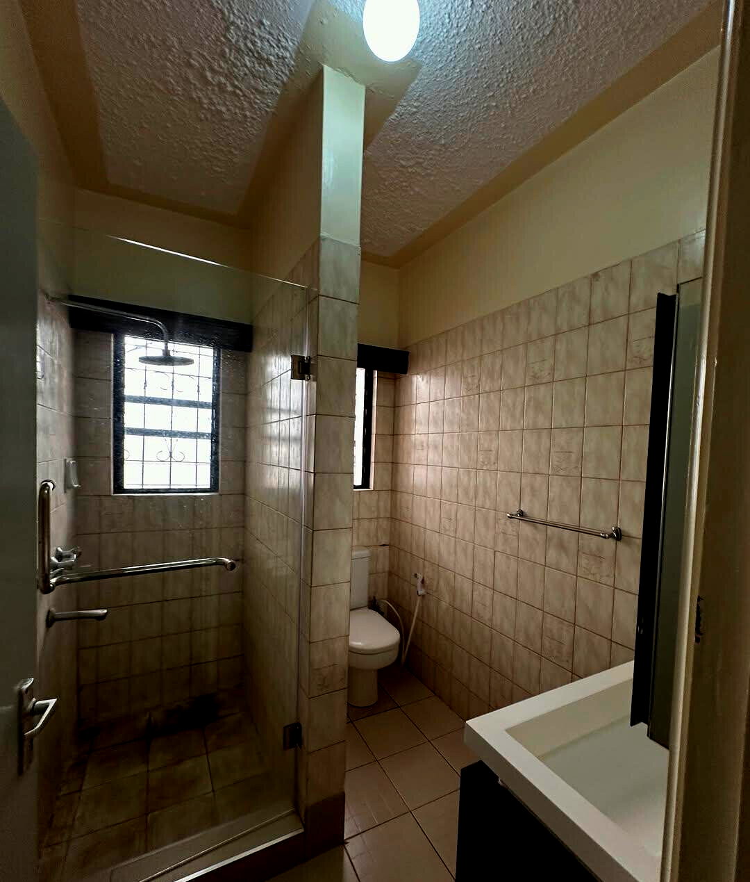 4BR Townhouse with Private Garden & DSQ in 6-Unit Court - Kilimani