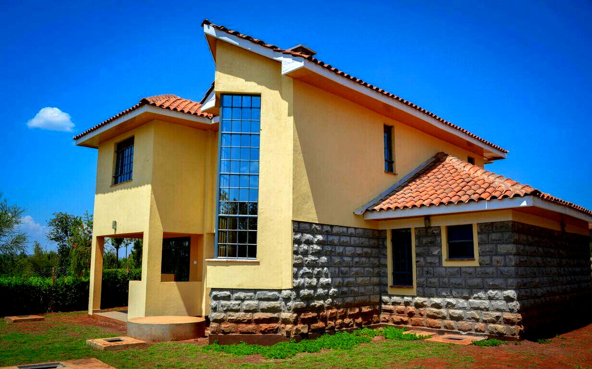 4BR All-Ensuite Maisonette with Staff Quarters - Kajiado CBD