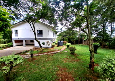 Spacious 5BR Garden Home