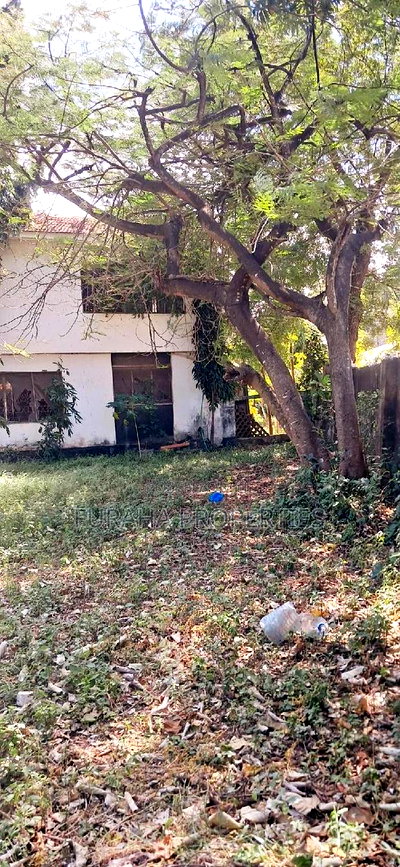 For Sale Half Acre Land Nyali - Image 1