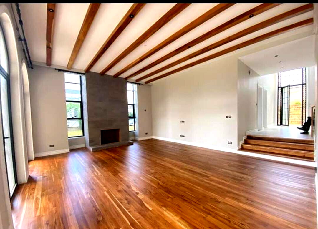 5-Ensuite Townhouse with Skylight Lobby & Rooftop Terrace - Loresho
