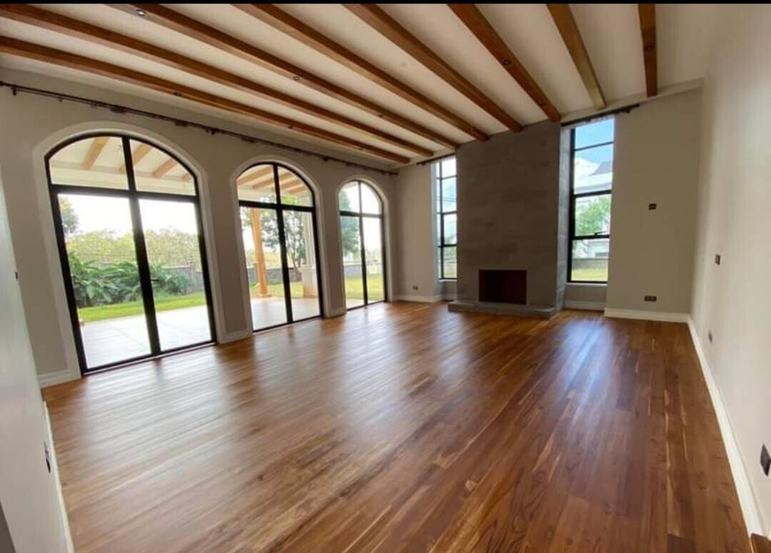 5-Ensuite Townhouse with Skylight Lobby & Rooftop Terrace - Loresho