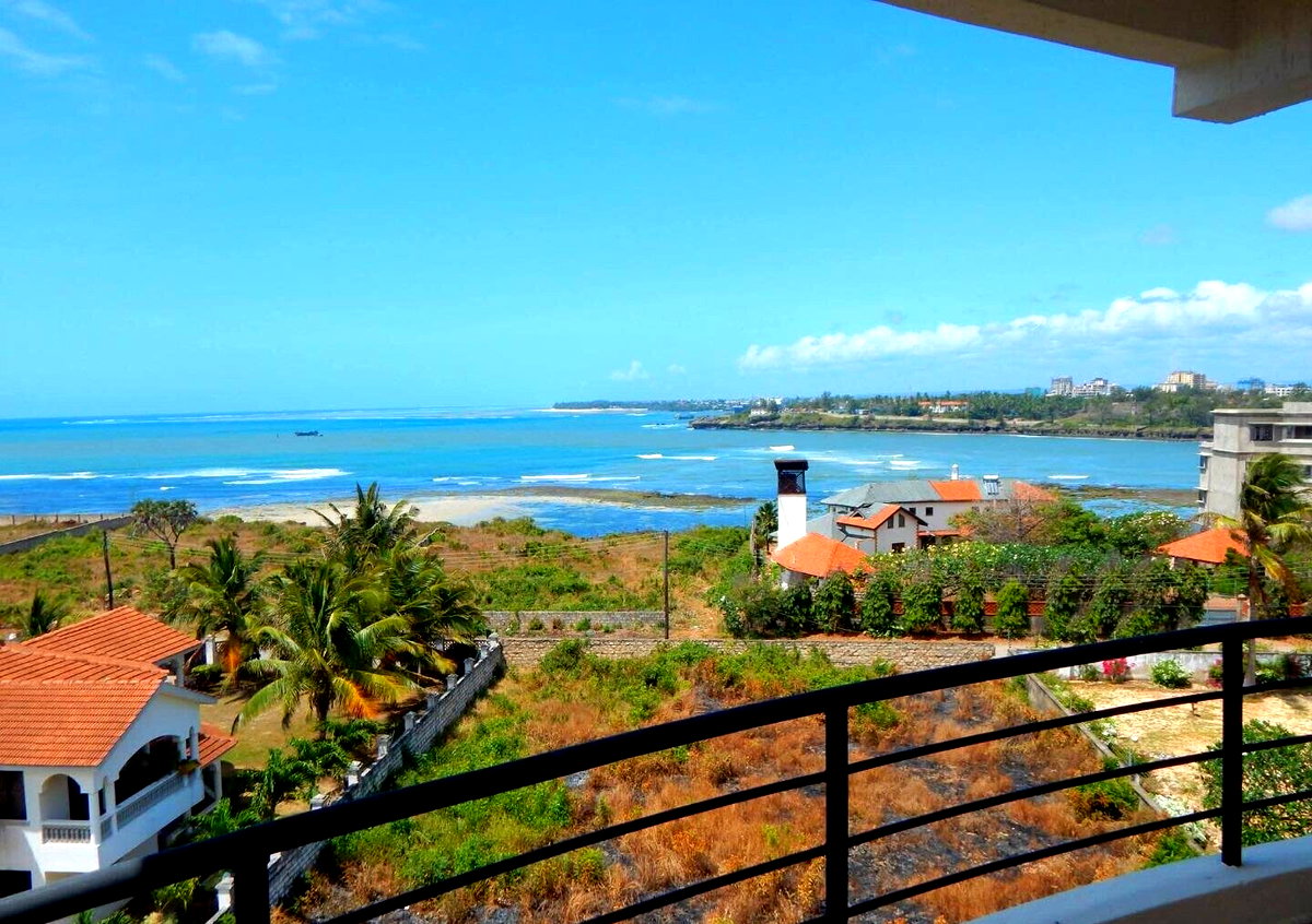 3BR Apartment with Pool & Generator Backup - Nyali