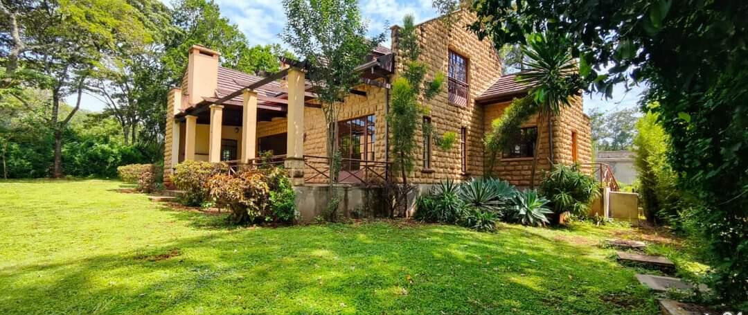 Rustic 5BR Home on 0.75-Acre Garden – Karen