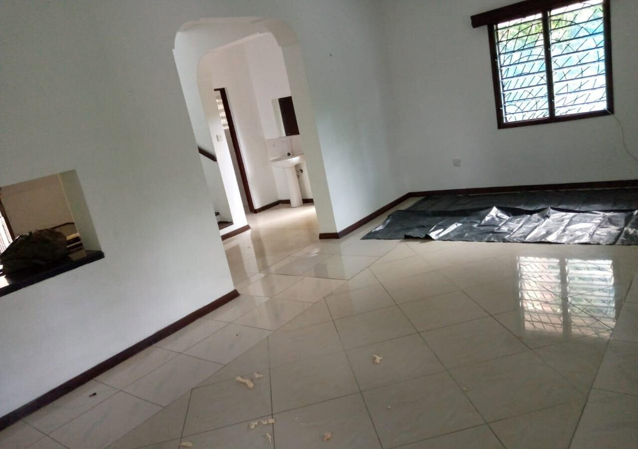 3BR All-Ensuite Townhouse with DSQ in Gated Nyali - Mombasa