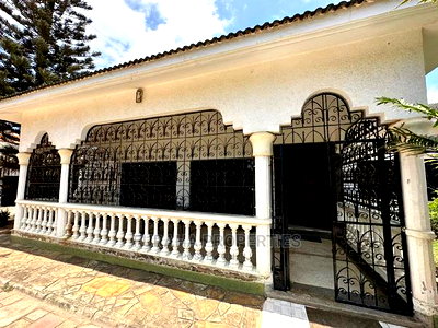 4bdrm Bungalow in Shanzu for sale - Image 9