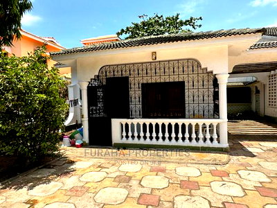 4bdrm Bungalow in Shanzu for sale - Image 2