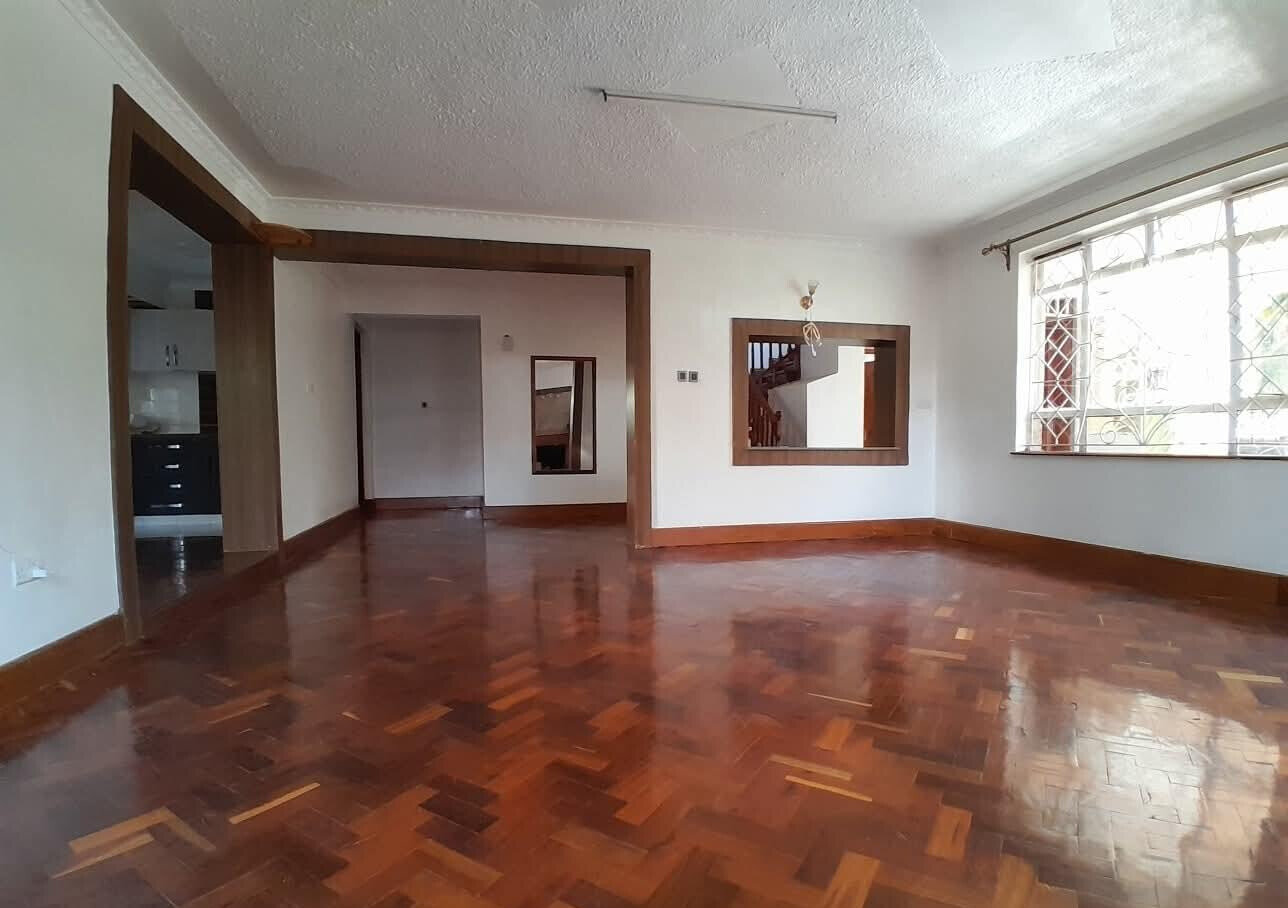 Quarter Acre 5BR Garden Home