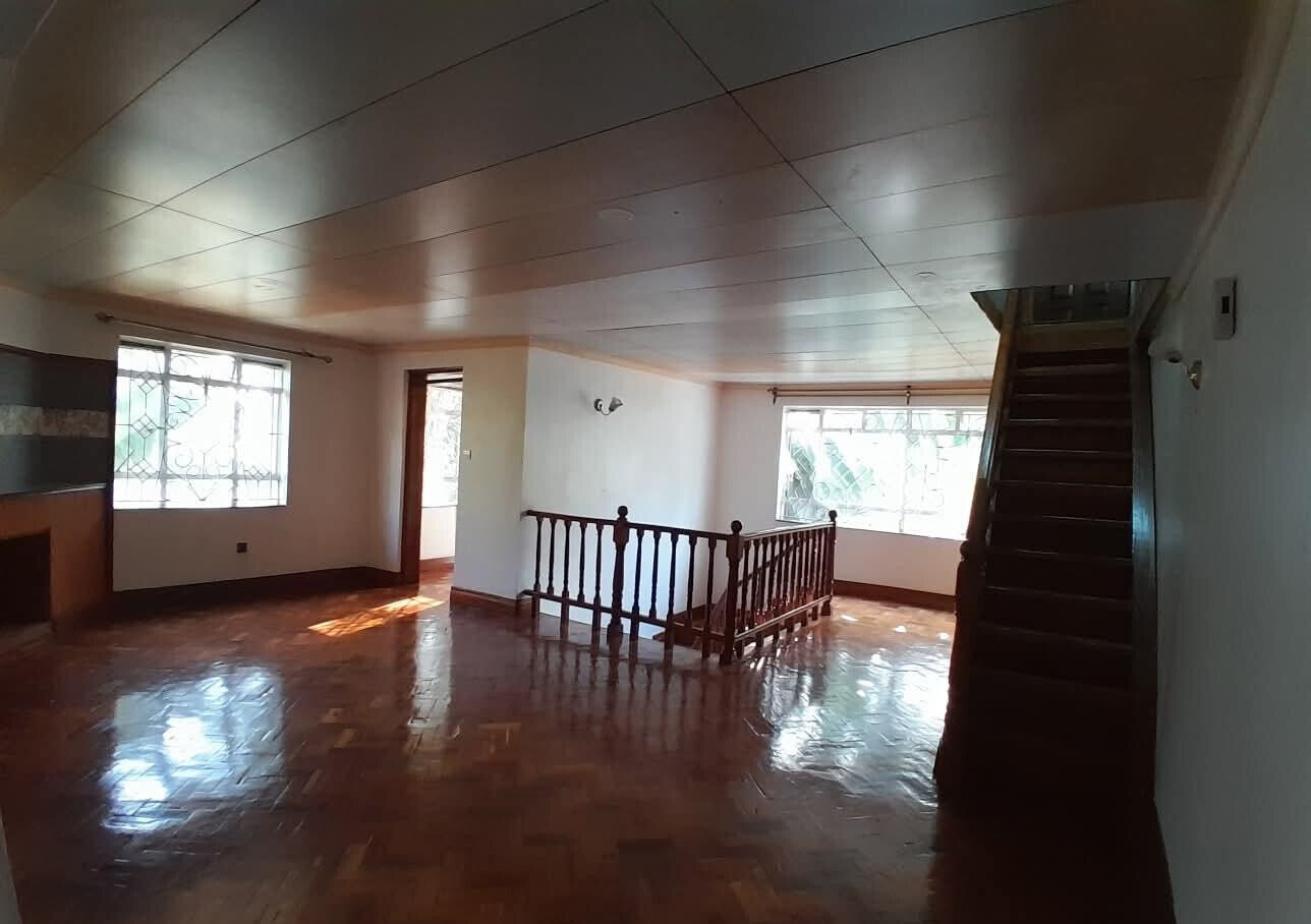 Quarter Acre 5BR Garden Home