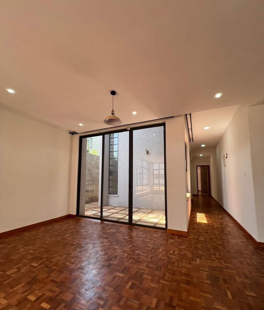 5-Ensuite Townhouse with DSQ & Garden in Lavington Compound of 4