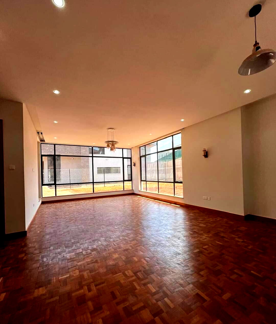 5-Ensuite Townhouse with DSQ & Garden in Lavington Compound of 4