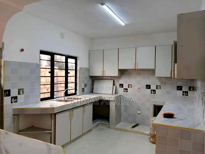 4bdrm Bungalow in Ngong for sale - Image 5