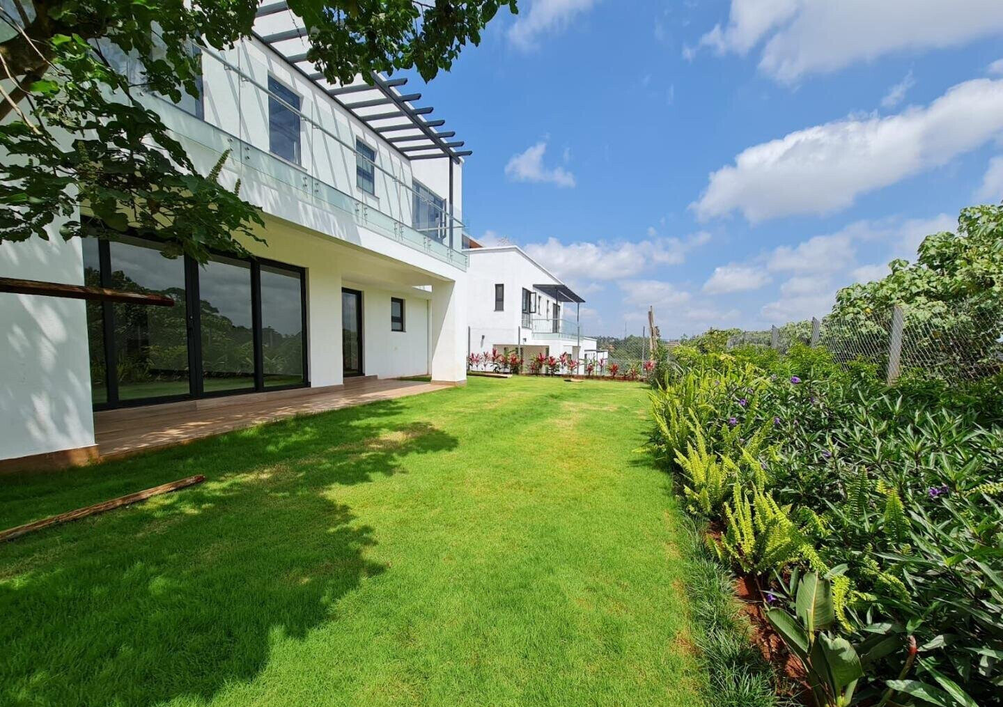 Modern 5BR Townhome with Lift & Solar - Kitisuru