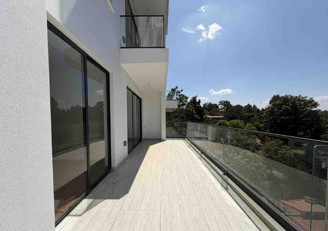 2BR + DSQ with Sky Gardens & Infinity Pool - Riverside Drive
