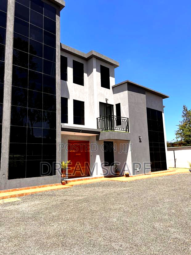 6bdrm Mansion in Karen for sale