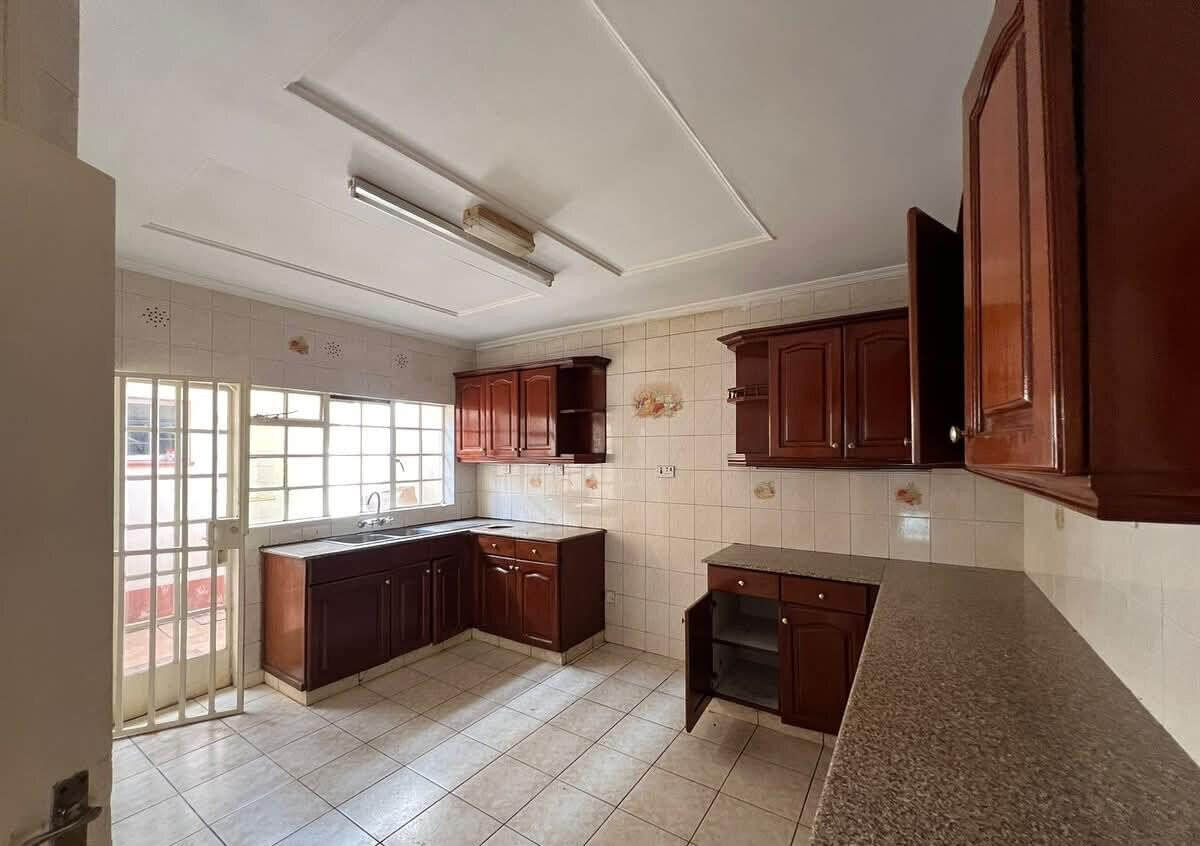 Homely 4-Ensuite Villa with SQ in Leafy Lavington