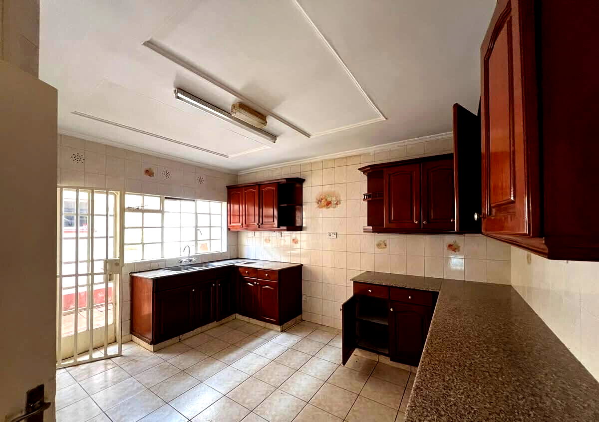 Homely 4-Ensuite Villa with SQ in Leafy Lavington