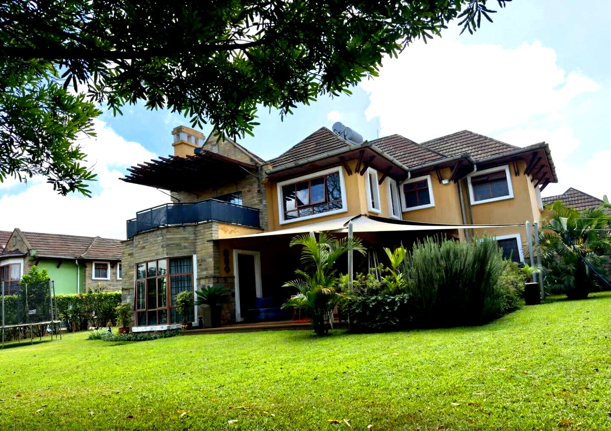 5BR Villa with Home Office & Gym in Exclusive 39-Home Estate - Old Runda