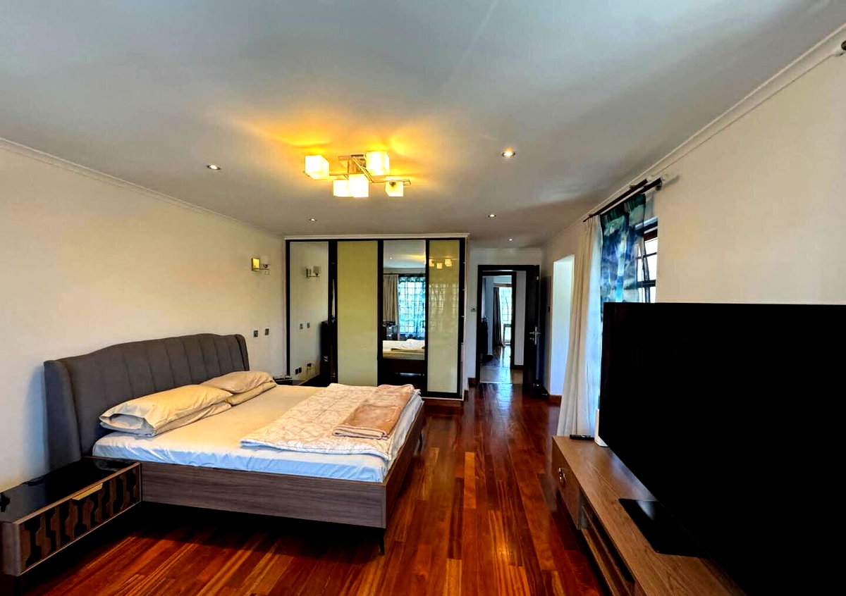 5BR Villa with Home Office & Gym in Exclusive 39-Home Estate - Old Runda