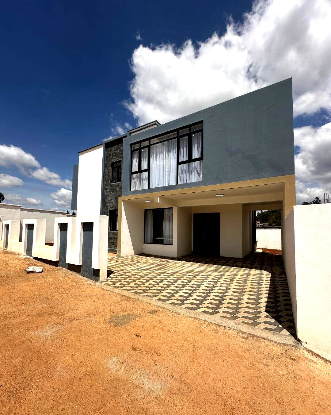 5BR Townhouse with DSQ, Office & Clubhouse - Kamangu, Kikuyu