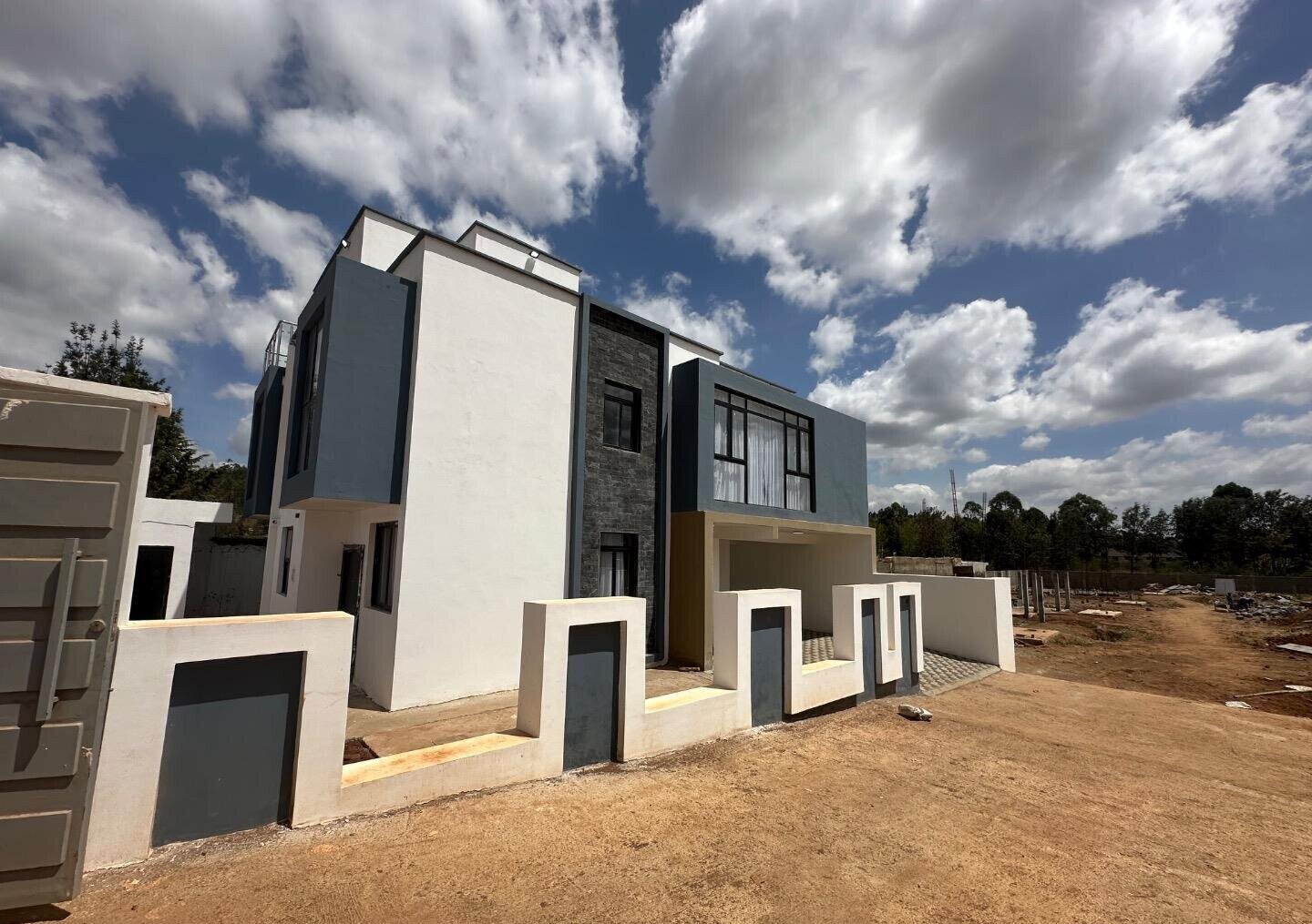 5BR Townhouse with DSQ, Office & Clubhouse - Kamangu, Kikuyu