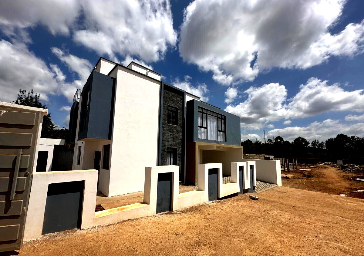 5BR Townhouse with DSQ, Office & Clubhouse - Kamangu, Kikuyu