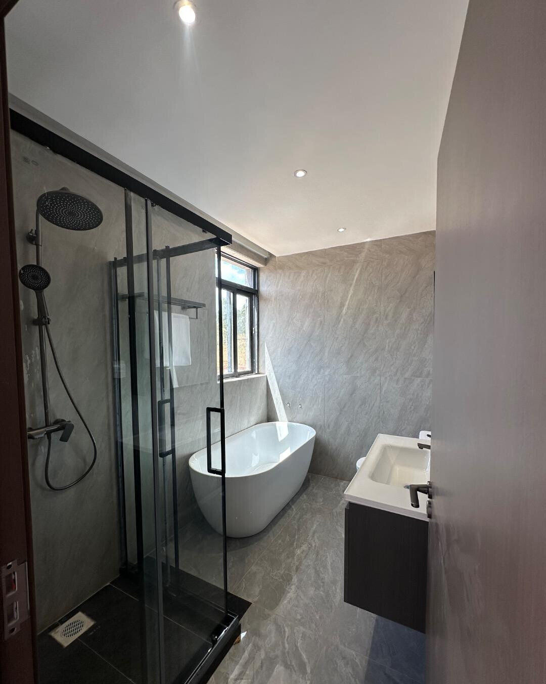 5BR Townhouse with DSQ, Office & Clubhouse - Kamangu, Kikuyu