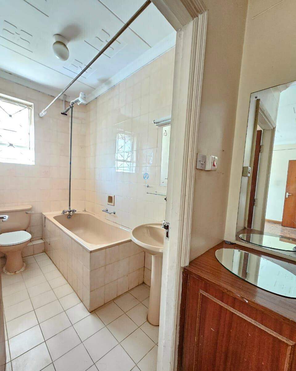 4-Ensuite Townhouse with Home Office & TV Room - Westlands