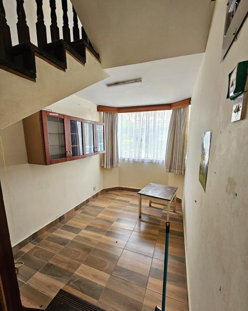 4-Ensuite Townhouse with Home Office & TV Room - Westlands