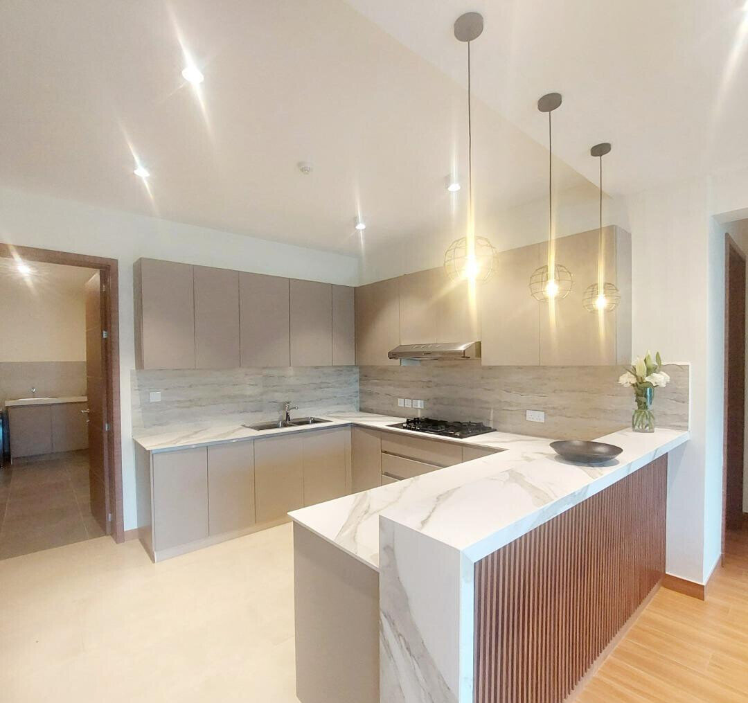 3BR with DSQ & Heated Infinity Pool - Riverside Drive