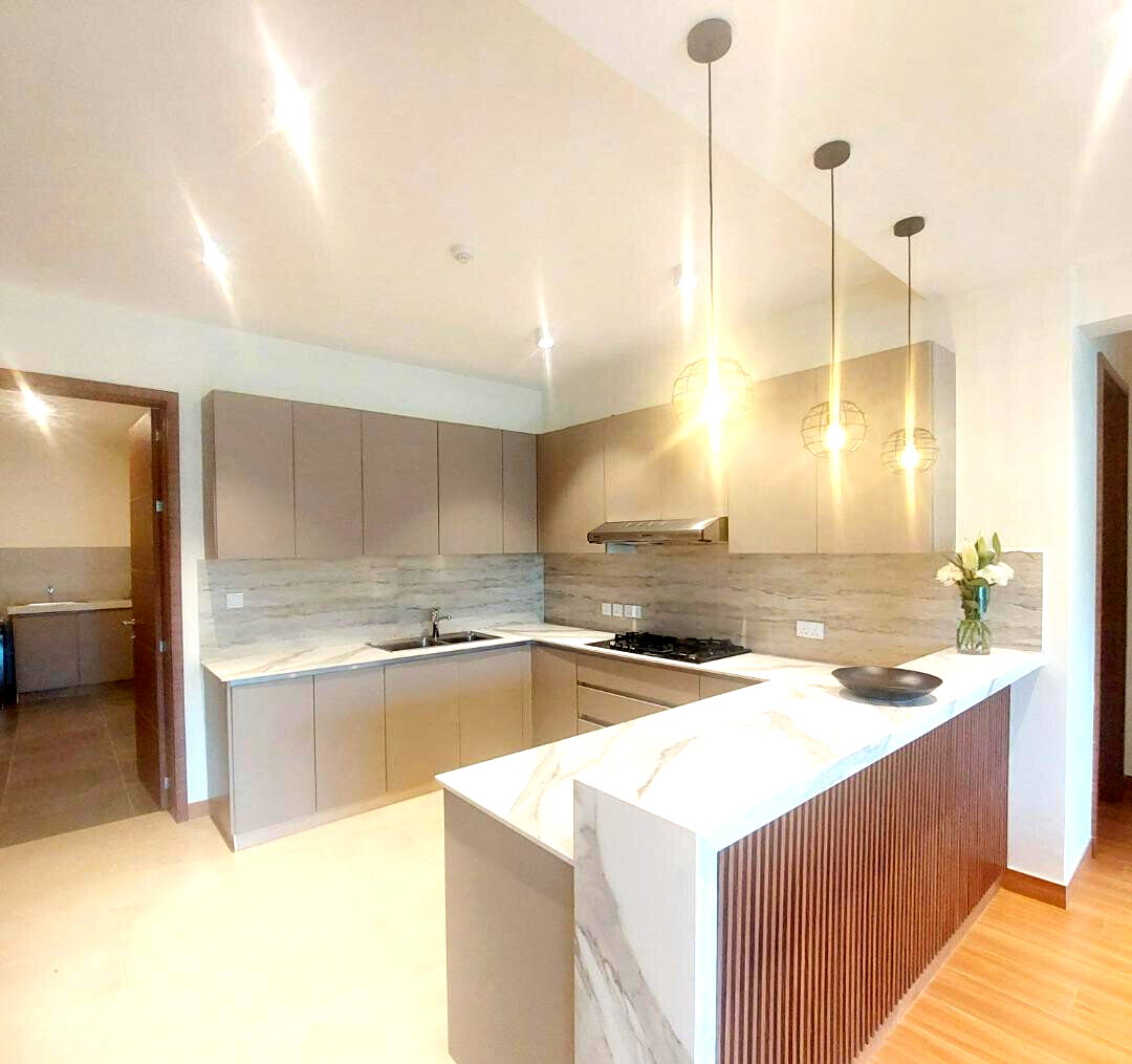 3BR with DSQ & Heated Infinity Pool - Riverside Drive